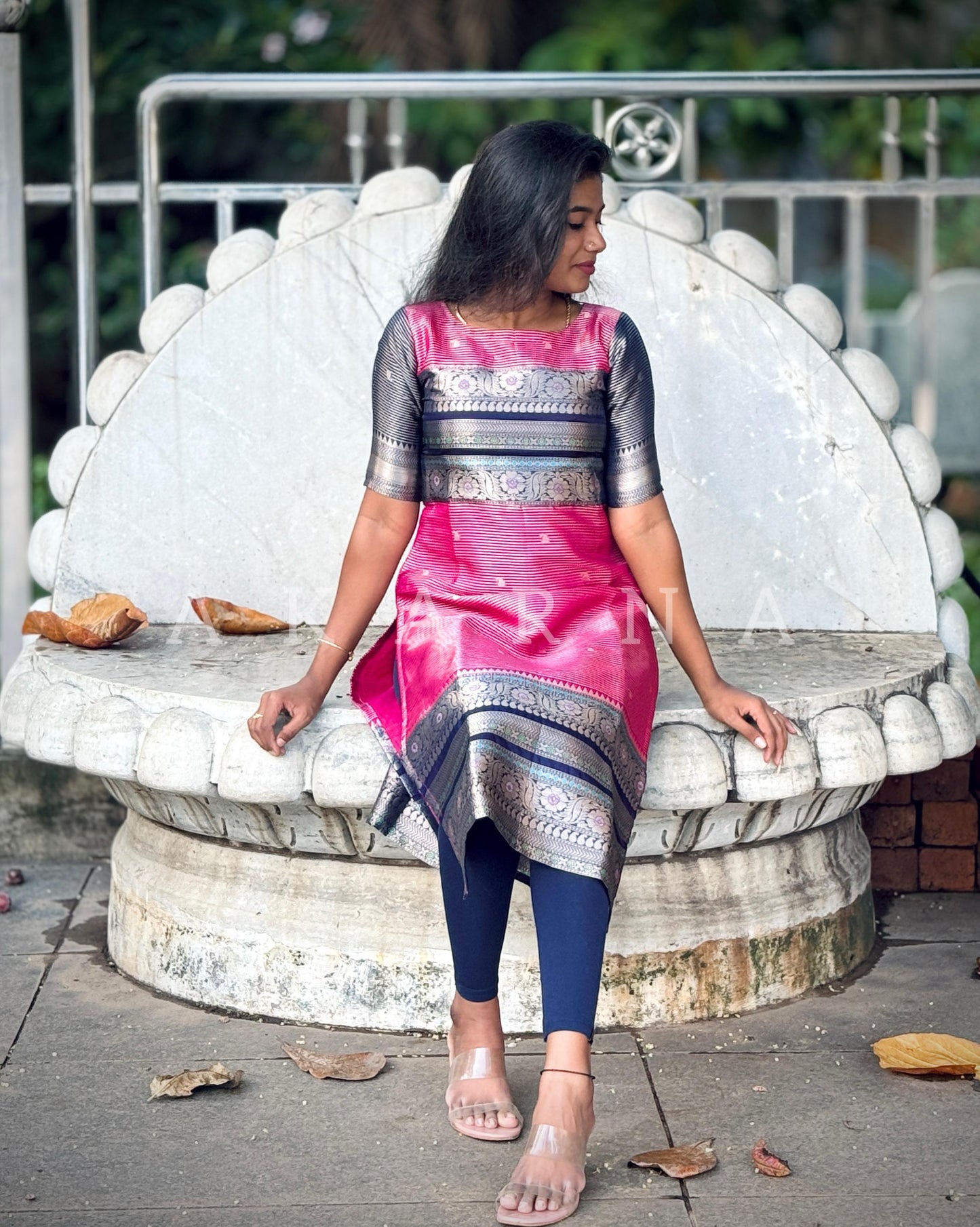 Banaras Breeze Slit Kurthi